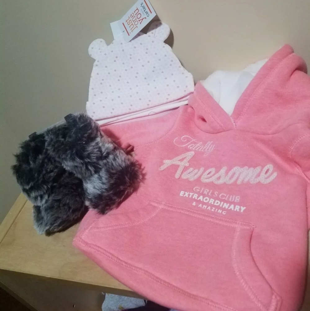 CARTERS Bundle - Girls SweatShirt with Hood/Set of Hats and Fur Boots - 3Months